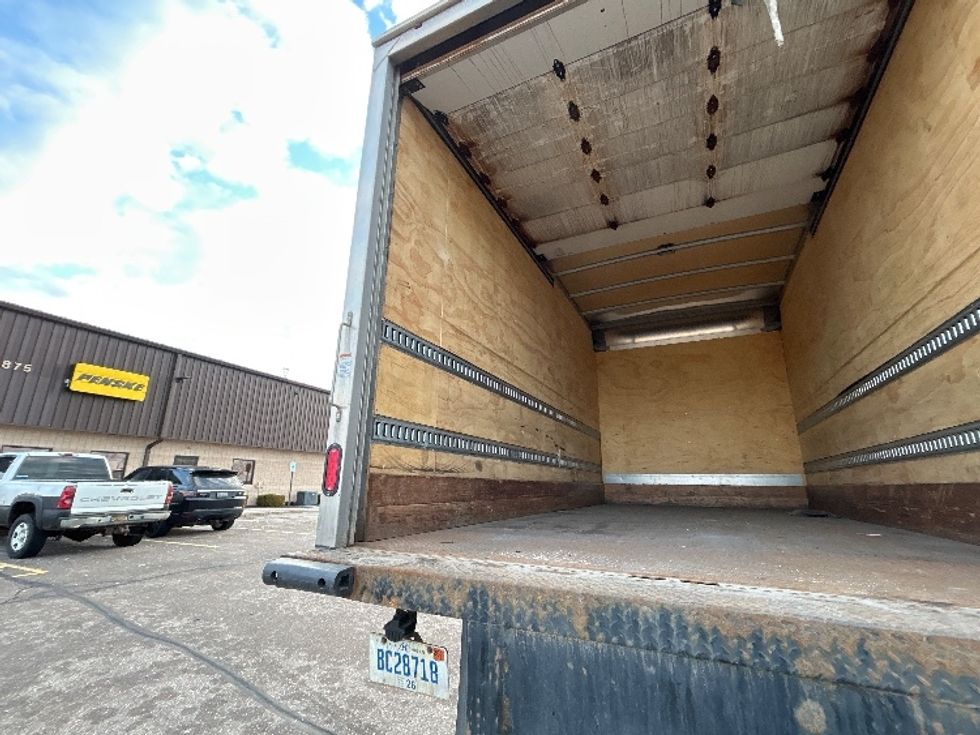 Medium Duty Box Truck-Light and Medium Duty Trucks-International-2020-MV607-Warren-MI-98,903\n\t\tmiles-$ 45,250 - Image 10