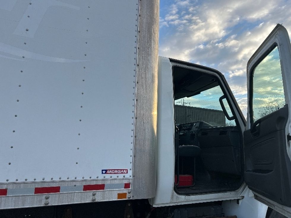 Medium Duty Box Truck-Light and Medium Duty Trucks-International-2020-MV607-Warren-MI-98,903\n\t\tmiles-$ 45,250 - Image 19