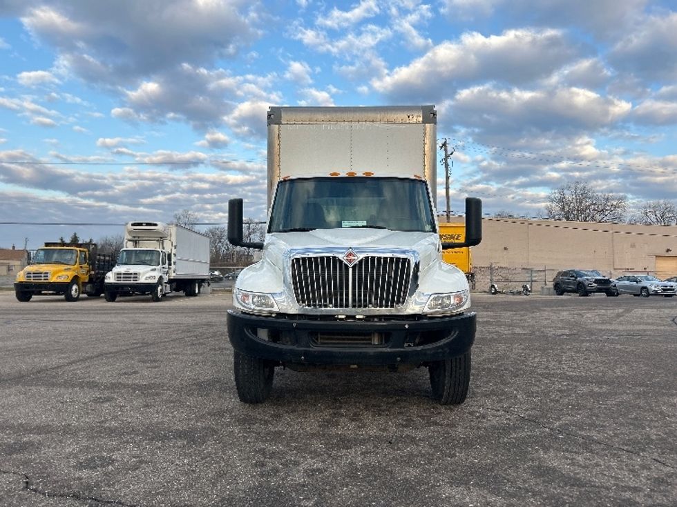 Medium Duty Box Truck-Light and Medium Duty Trucks-International-2020-MV607-Warren-MI-98,903\n\t\tmiles-$ 45,250 - Image 2