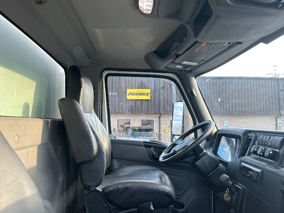 Medium Duty Box Truck-Light and Medium Duty Trucks-International-2020-MV607-Warren-MI-98,903\n\t\tmiles-$ 45,250 - Image 21