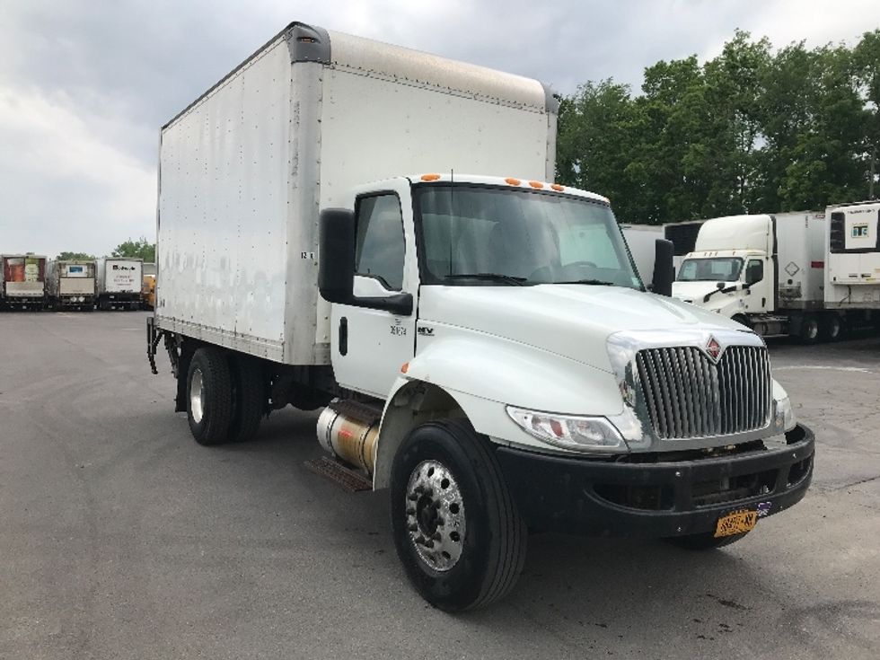 Medium Duty Box Truck-Light and Medium Duty Trucks-International-2020-MV607-Watertown-NY-171,294\n\t\tmiles-$ 36,000 - Image 1