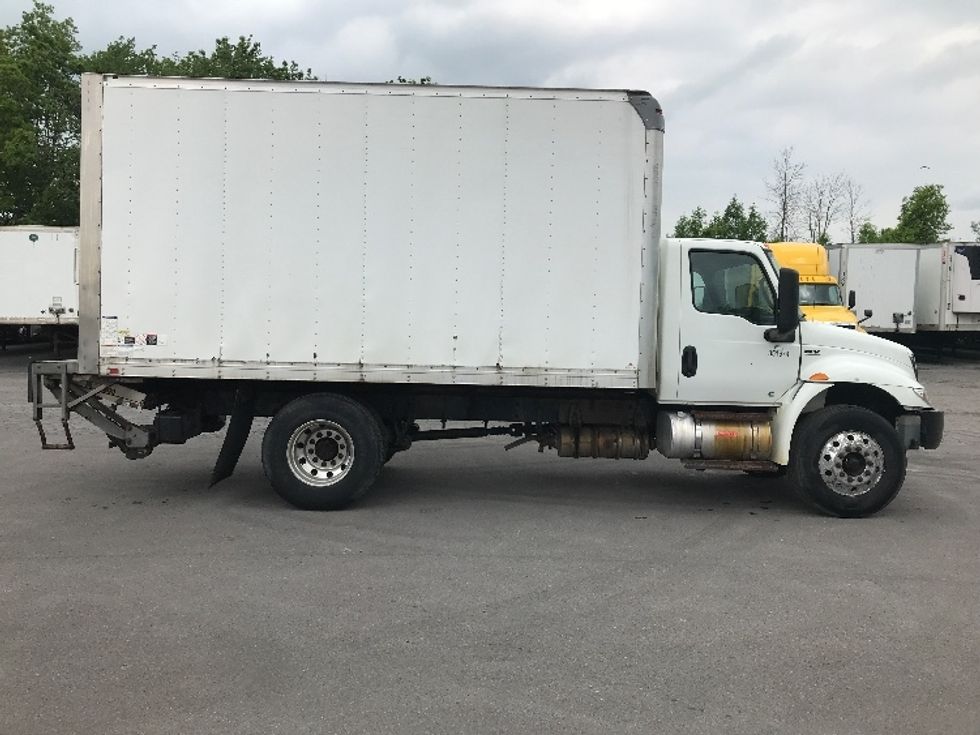 Medium Duty Box Truck-Light and Medium Duty Trucks-International-2020-MV607-Watertown-NY-171,294\n\t\tmiles-$ 36,000 - Image 15