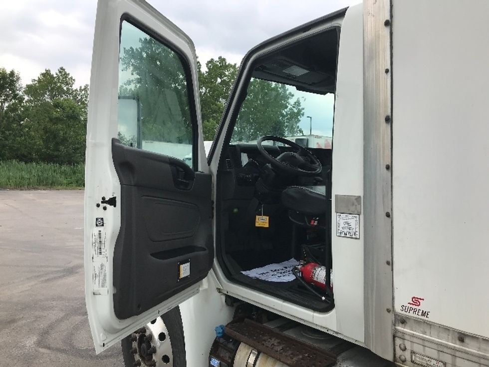 Medium Duty Box Truck-Light and Medium Duty Trucks-International-2020-MV607-Watertown-NY-171,294\n\t\tmiles-$ 36,000 - Image 16