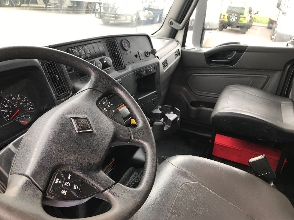 Medium Duty Box Truck-Light and Medium Duty Trucks-International-2020-MV607-Watertown-NY-171,294\n\t\tmiles-$ 36,000 - Image 17