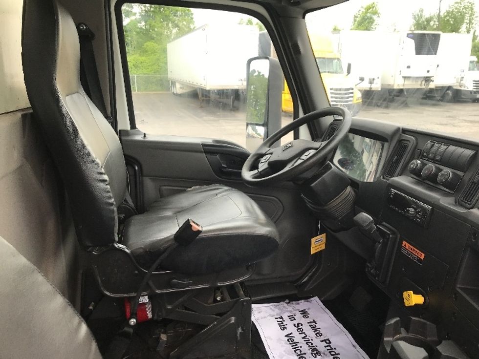 Medium Duty Box Truck-Light and Medium Duty Trucks-International-2020-MV607-Watertown-NY-171,294\n\t\tmiles-$ 36,000 - Image 22