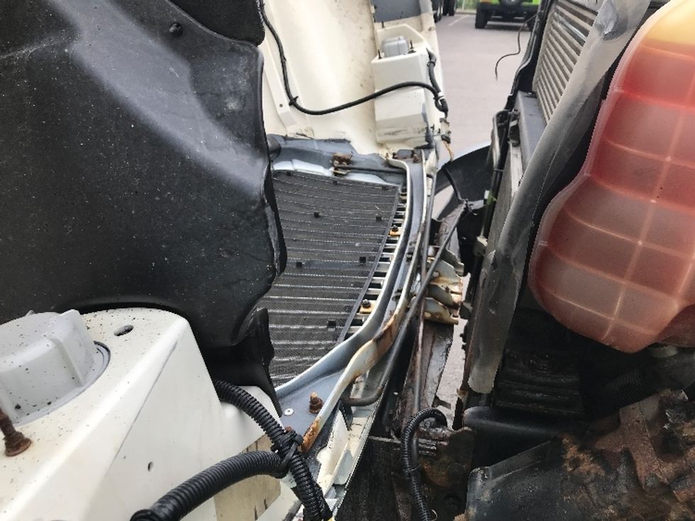 Medium Duty Box Truck-Light and Medium Duty Trucks-International-2020-MV607-Watertown-NY-171,294\n\t\tmiles-$ 36,000 - Image 25