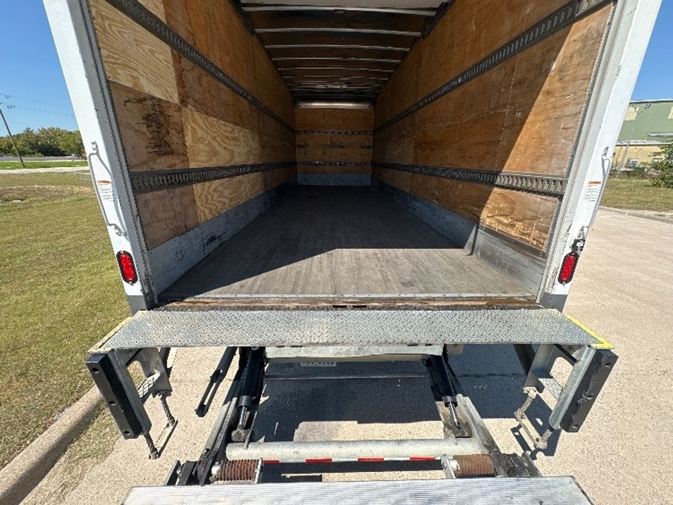 Medium Duty Box Truck-Light and Medium Duty Trucks-International-2020-MV607-Waxahachie-TX-157,996\n\t\tmiles-$ 57,750 - Image 10