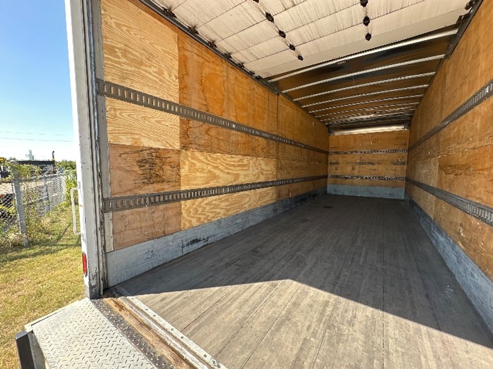 Medium Duty Box Truck-Light and Medium Duty Trucks-International-2020-MV607-Waxahachie-TX-157,996\n\t\tmiles-$ 57,750 - Image 11