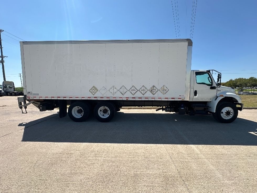 Medium Duty Box Truck-Light and Medium Duty Trucks-International-2020-MV607-Waxahachie-TX-157,996\n\t\tmiles-$ 57,750 - Image 15