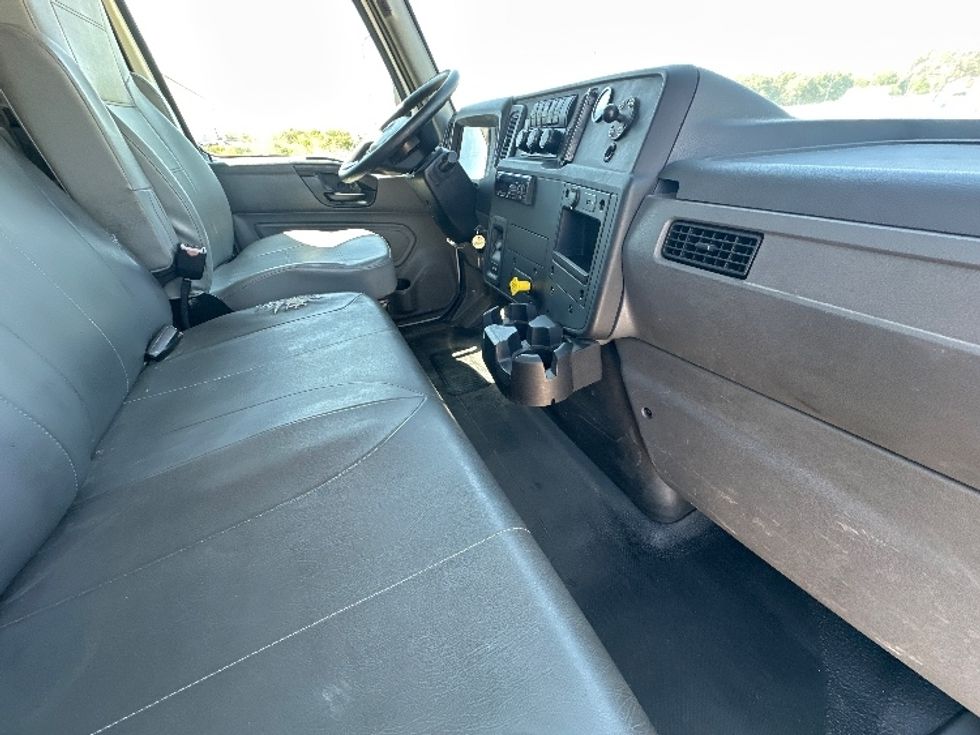 Medium Duty Box Truck-Light and Medium Duty Trucks-International-2020-MV607-Waxahachie-TX-157,996\n\t\tmiles-$ 57,750 - Image 22