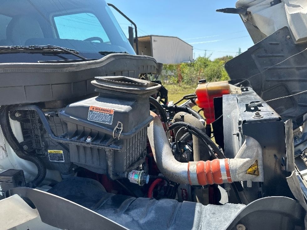 Medium Duty Box Truck-Light and Medium Duty Trucks-International-2020-MV607-Waxahachie-TX-157,996\n\t\tmiles-$ 57,750 - Image 23