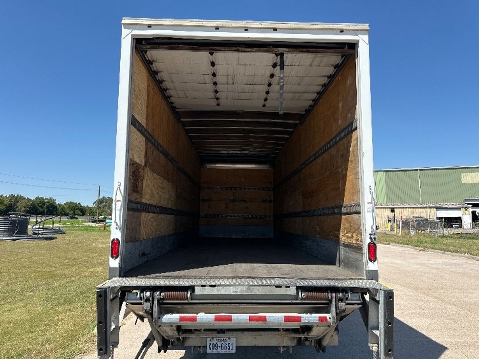 Medium Duty Box Truck-Light and Medium Duty Trucks-International-2020-MV607-Waxahachie-TX-157,996\n\t\tmiles-$ 57,750 - Image 8
