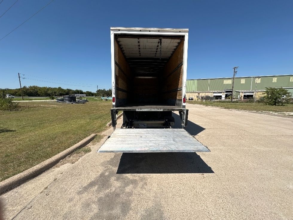 Medium Duty Box Truck-Light and Medium Duty Trucks-International-2020-MV607-Waxahachie-TX-157,996\n\t\tmiles-$ 57,750 - Image 9
