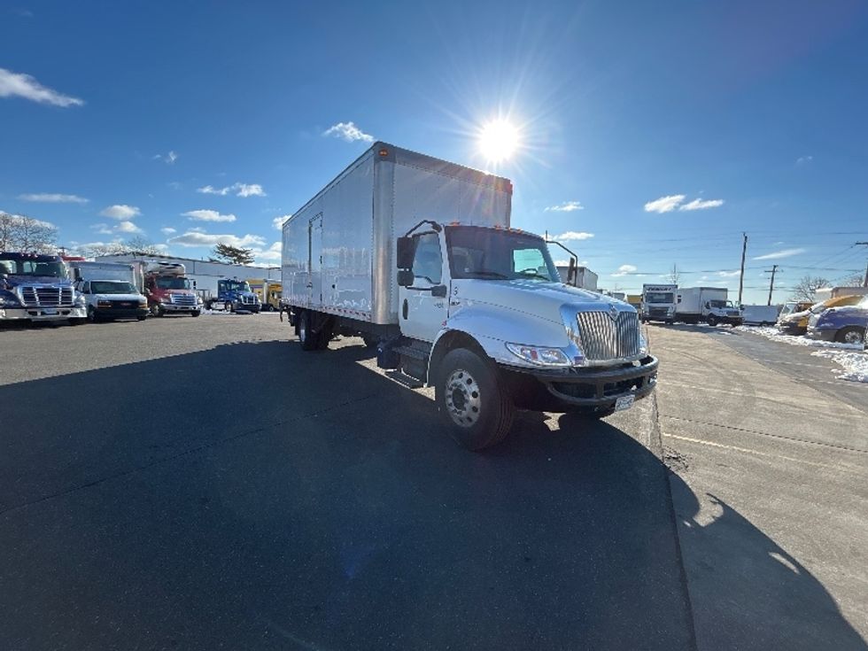 Medium Duty Box Truck-Light and Medium Duty Trucks-International-2020-MV607-West Babylon-NY-135,967\n\t\tmiles-$ 52,250 - Image 1