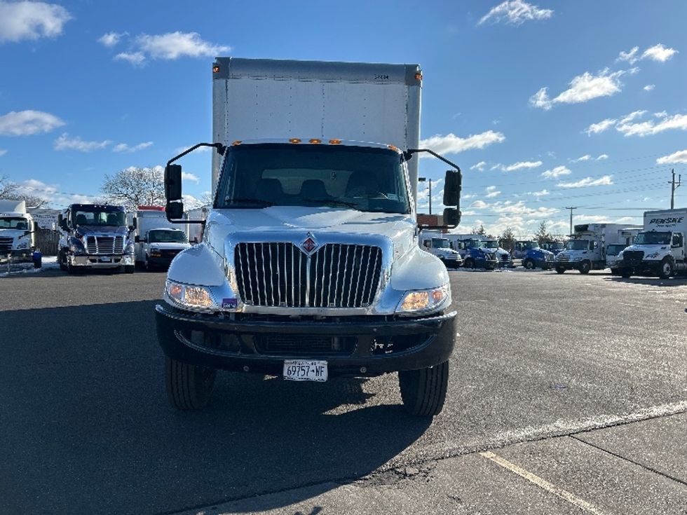 Medium Duty Box Truck-Light and Medium Duty Trucks-International-2020-MV607-West Babylon-NY-135,967\n\t\tmiles-$ 52,250 - Image 2