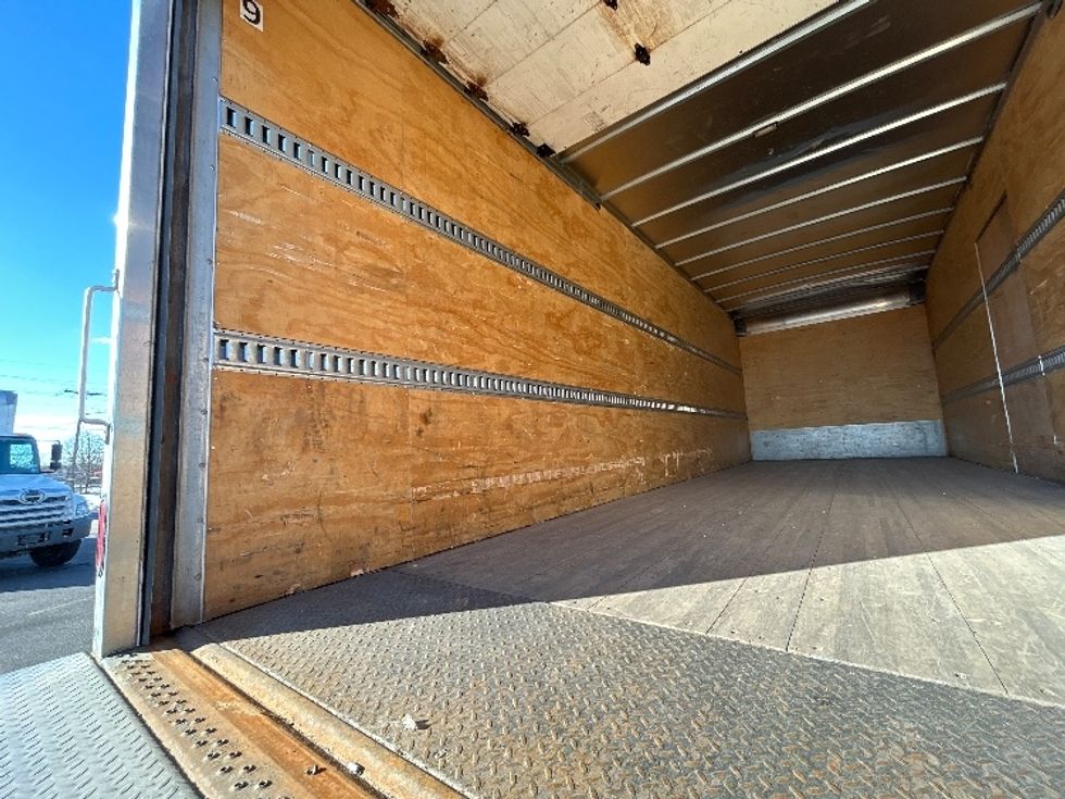 Medium Duty Box Truck-Light and Medium Duty Trucks-International-2020-MV607-West Babylon-NY-135,967\n\t\tmiles-$ 52,250 - Image 11