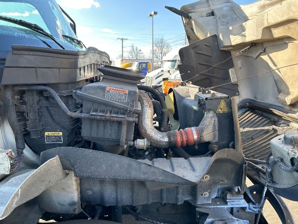 Medium Duty Box Truck-Light and Medium Duty Trucks-International-2020-MV607-West Babylon-NY-135,967\n\t\tmiles-$ 52,250 - Image 23