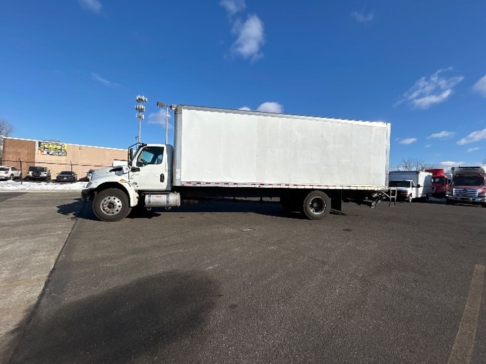 Medium Duty Box Truck-Light and Medium Duty Trucks-International-2020-MV607-West Babylon-NY-140,175\n\t\tmiles-$ 62,750 - Image 4