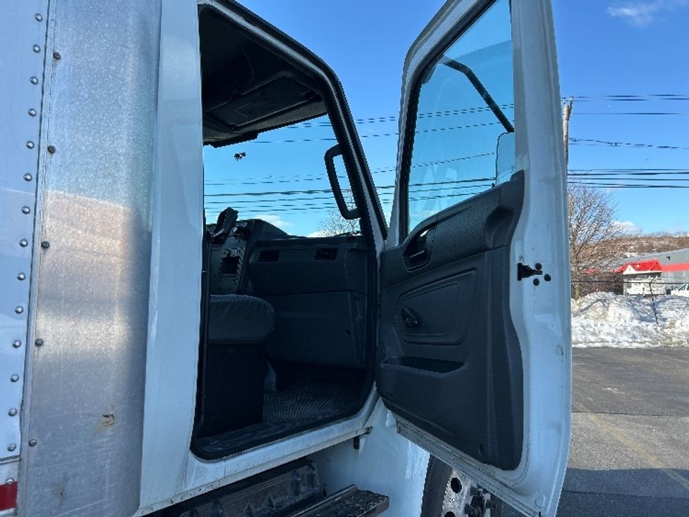Medium Duty Box Truck-Light and Medium Duty Trucks-International-2020-MV607-West Babylon-NY-140,175\n\t\tmiles-$ 62,750 - Image 20