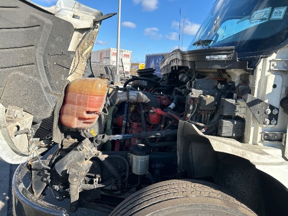 Medium Duty Box Truck-Light and Medium Duty Trucks-International-2020-MV607-West Babylon-NY-140,175\n\t\tmiles-$ 62,750 - Image 24