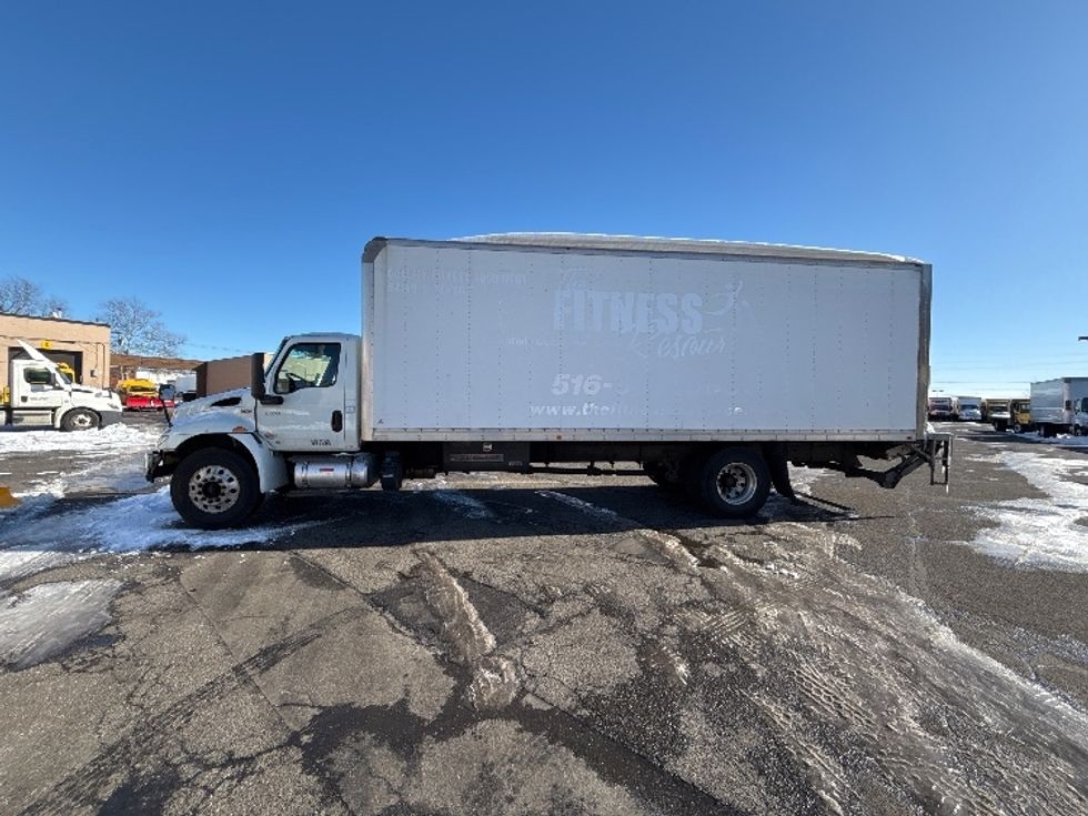 Medium Duty Box Truck-Light and Medium Duty Trucks-International-2020-MV607-West Babylon-NY-172,624\n\t\tmiles-$ 45,750 - Image 4