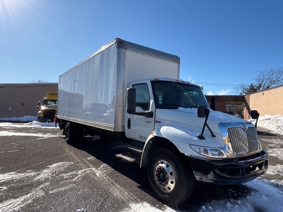 Medium Duty Box Truck-Light and Medium Duty Trucks-International-2020-MV607-West Babylon-NY-172,624\n\t\tmiles-$ 45,750 - Image 1