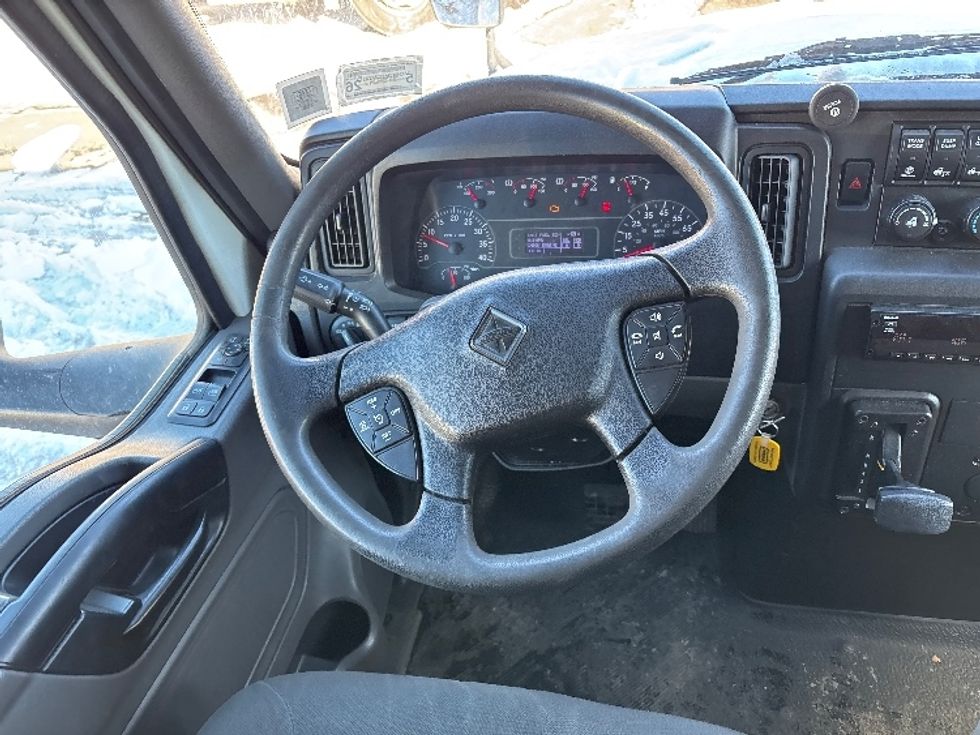 Medium Duty Box Truck-Light and Medium Duty Trucks-International-2020-MV607-West Babylon-NY-172,624\n\t\tmiles-$ 45,750 - Image 18