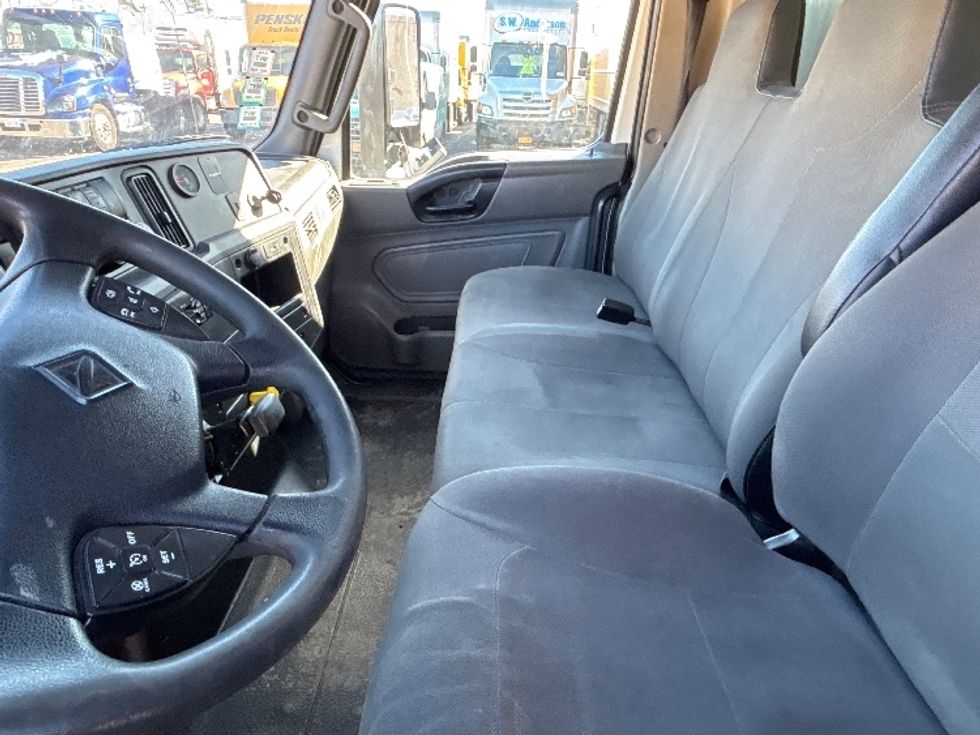 Medium Duty Box Truck-Light and Medium Duty Trucks-International-2020-MV607-West Babylon-NY-172,624\n\t\tmiles-$ 45,750 - Image 19