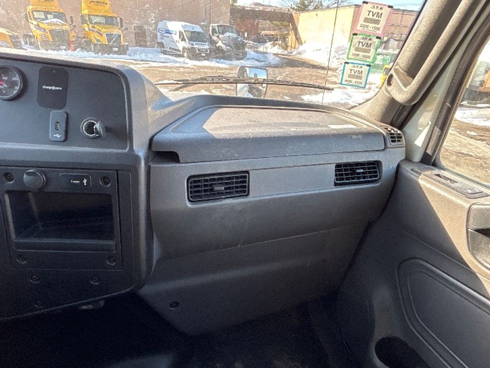 Medium Duty Box Truck-Light and Medium Duty Trucks-International-2020-MV607-West Babylon-NY-172,624\n\t\tmiles-$ 45,750 - Image 21