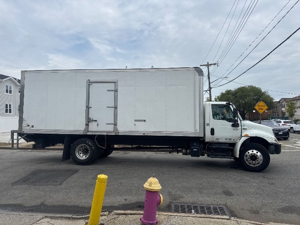 Medium Duty Box Truck-Light and Medium Duty Trucks-International-2020-MV607-West Babylon-NY-20,220\n\t\tmiles-$ 48,250 - Image 15