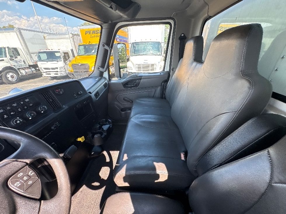 Medium Duty Box Truck-Light and Medium Duty Trucks-International-2020-MV607-West Babylon-NY-26,384\n\t\tmiles-$ 64,500 - Image 18