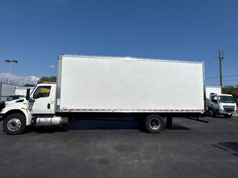 Medium Duty Box Truck-Light and Medium Duty Trucks-International-2020-MV607-West Babylon-NY-26,384\n\t\tmiles-$ 64,500 - Image 4