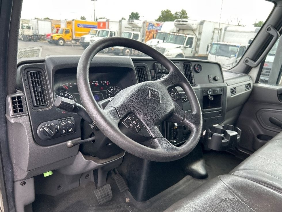 Medium Duty Box Truck-Light and Medium Duty Trucks-International-2020-MV607-West Babylon-NY-28,628\n\t\tmiles-$ 64,500 - Image 17