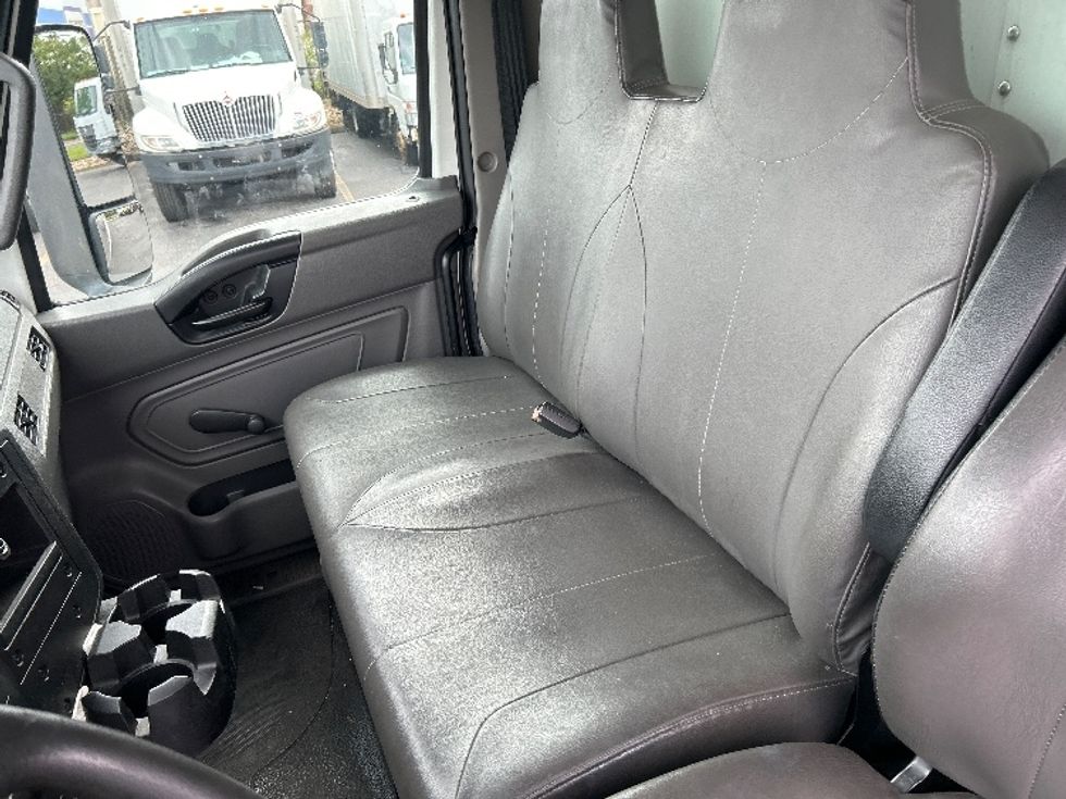 Medium Duty Box Truck-Light and Medium Duty Trucks-International-2020-MV607-West Babylon-NY-28,628\n\t\tmiles-$ 64,500 - Image 19