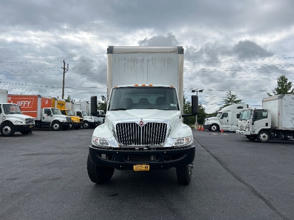 Medium Duty Box Truck-Light and Medium Duty Trucks-International-2020-MV607-West Babylon-NY-28,628\n\t\tmiles-$ 64,500 - Image 2