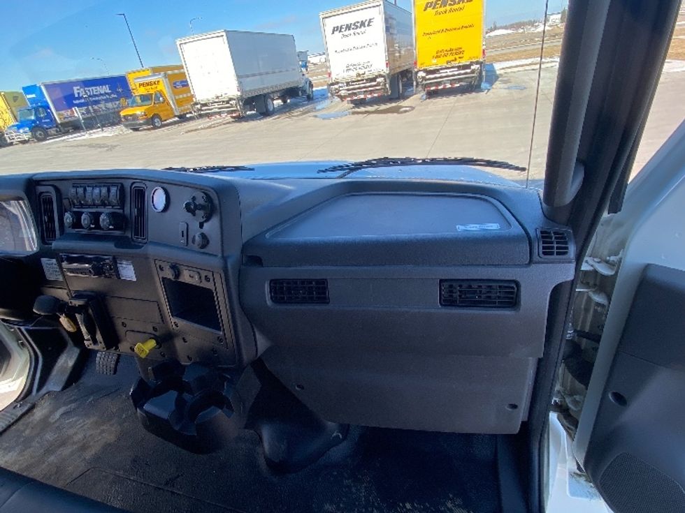 Medium Duty Box Truck-Light and Medium Duty Trucks-International-2020-MV607-West Fargo-ND-185,609\n\t\tmiles-$ 55,500 - Image 20