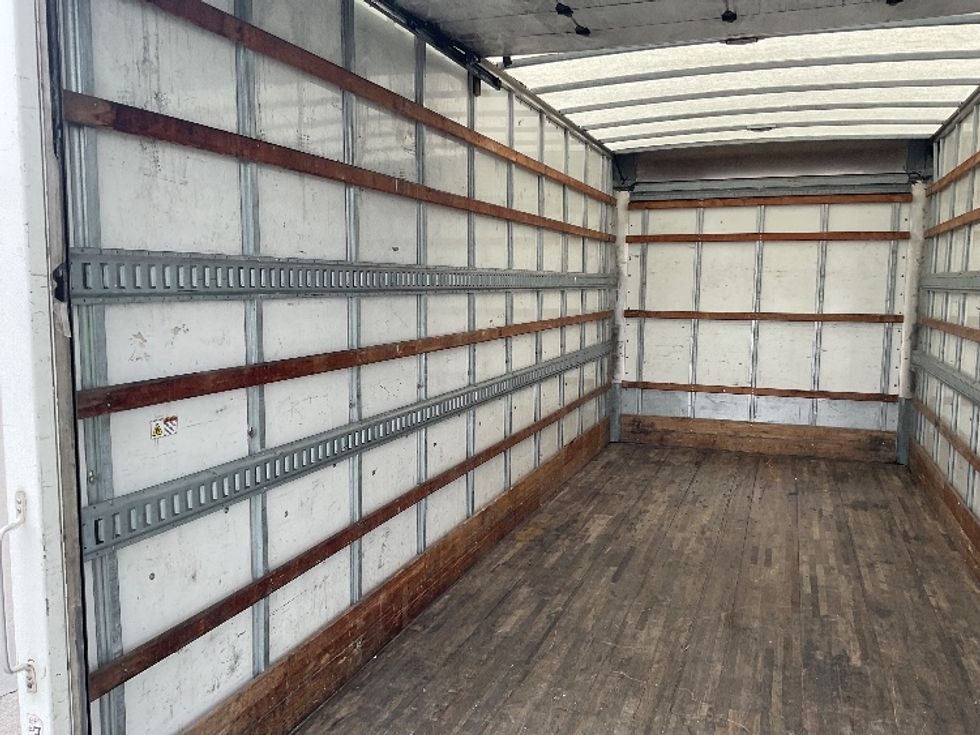 Medium Duty Box Truck-Light and Medium Duty Trucks-International-2020-MV607-West Sacramento-CA-101,115\n\t\tmiles-$ 51,000 - Image 11