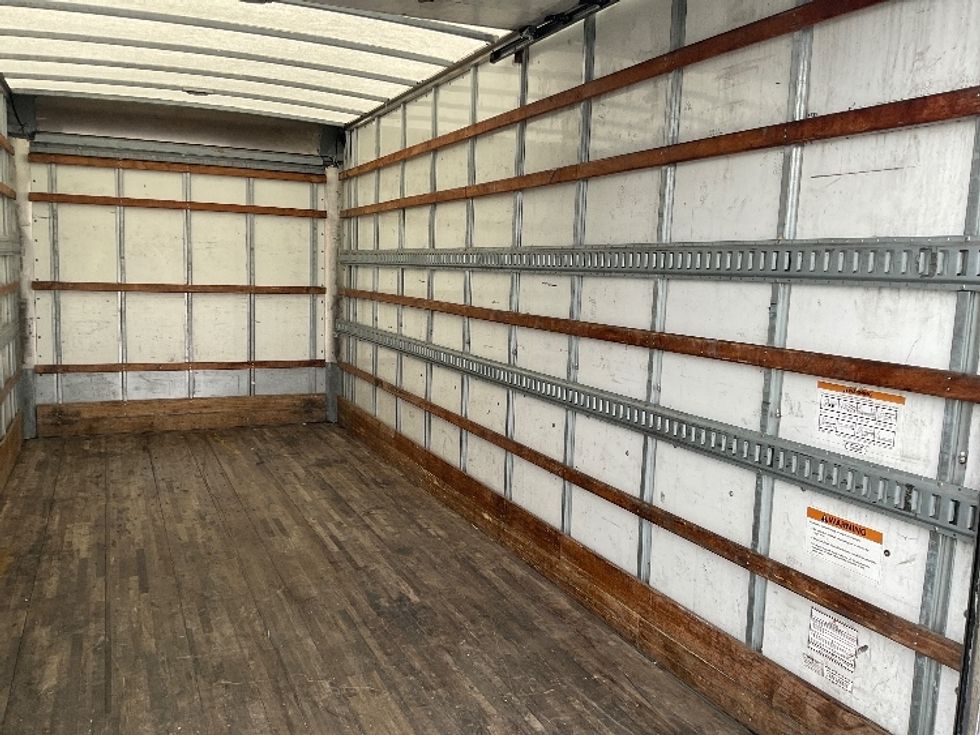 Medium Duty Box Truck-Light and Medium Duty Trucks-International-2020-MV607-West Sacramento-CA-101,115\n\t\tmiles-$ 51,000 - Image 12