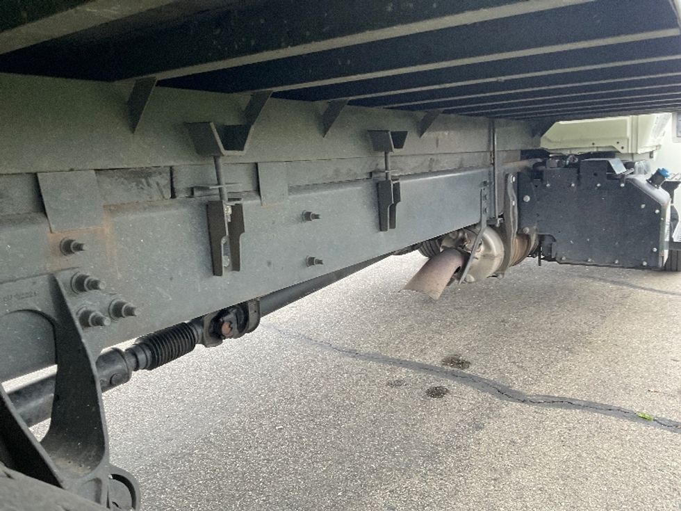 Medium Duty Box Truck-Light and Medium Duty Trucks-International-2020-MV607-West Sacramento-CA-101,115\n\t\tmiles-$ 51,000 - Image 14