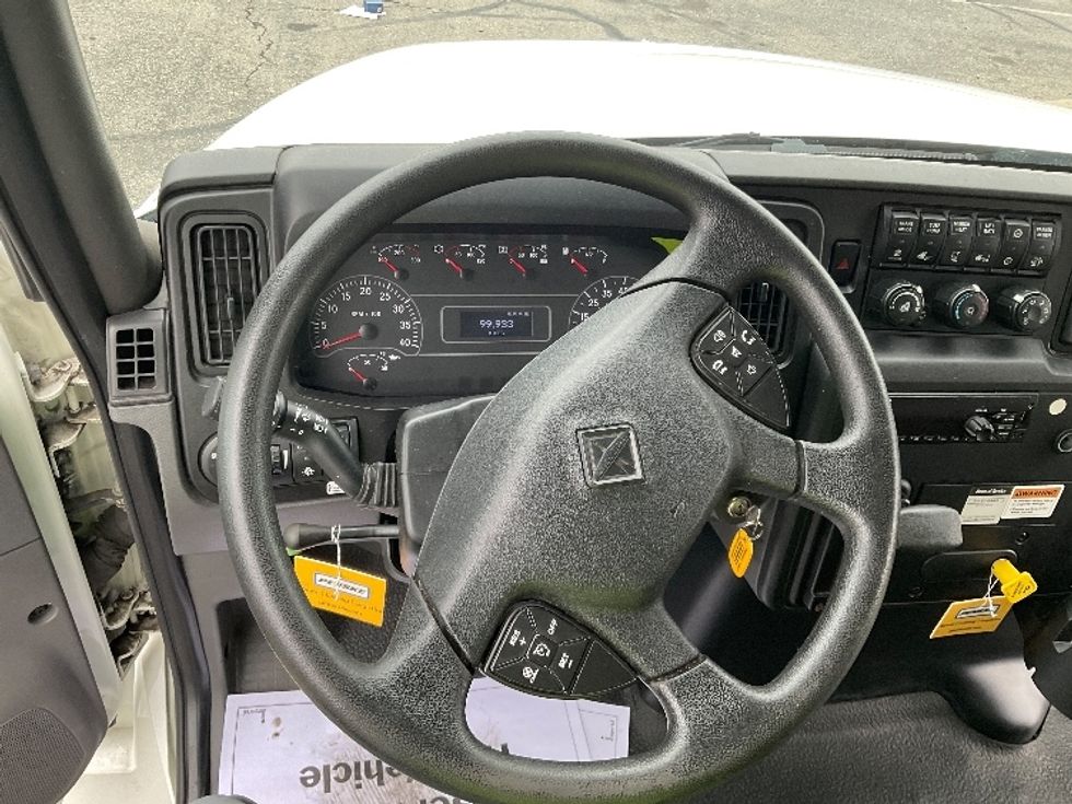 Medium Duty Box Truck-Light and Medium Duty Trucks-International-2020-MV607-West Sacramento-CA-101,115\n\t\tmiles-$ 51,000 - Image 18