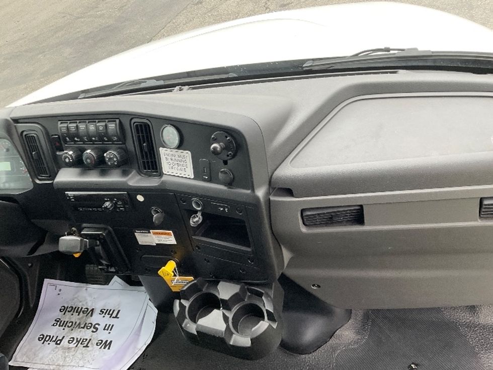 Medium Duty Box Truck-Light and Medium Duty Trucks-International-2020-MV607-West Sacramento-CA-101,115\n\t\tmiles-$ 51,000 - Image 21