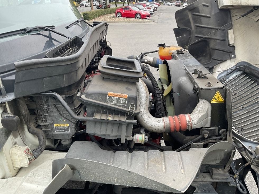 Medium Duty Box Truck-Light and Medium Duty Trucks-International-2020-MV607-West Sacramento-CA-101,115\n\t\tmiles-$ 51,000 - Image 23