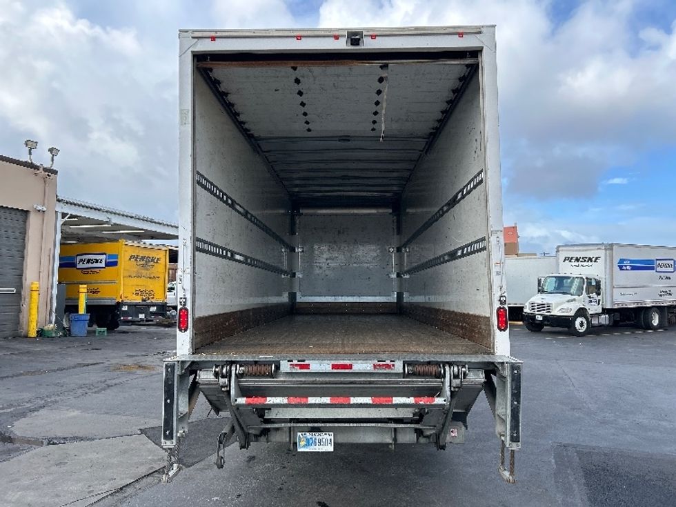 Medium Duty Box Truck-Light and Medium Duty Trucks-International-2020-MV607-West Sacramento-CA-102,312\n\t\tmiles-$ 62,250 - Image 8