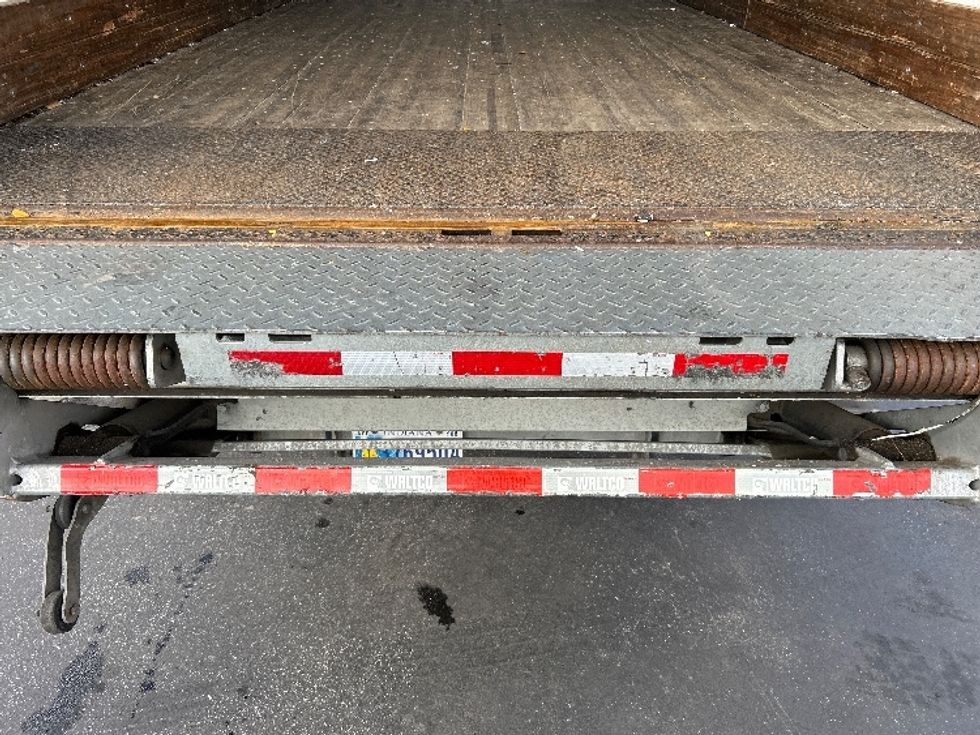 Medium Duty Box Truck-Light and Medium Duty Trucks-International-2020-MV607-West Sacramento-CA-102,312\n\t\tmiles-$ 62,250 - Image 10