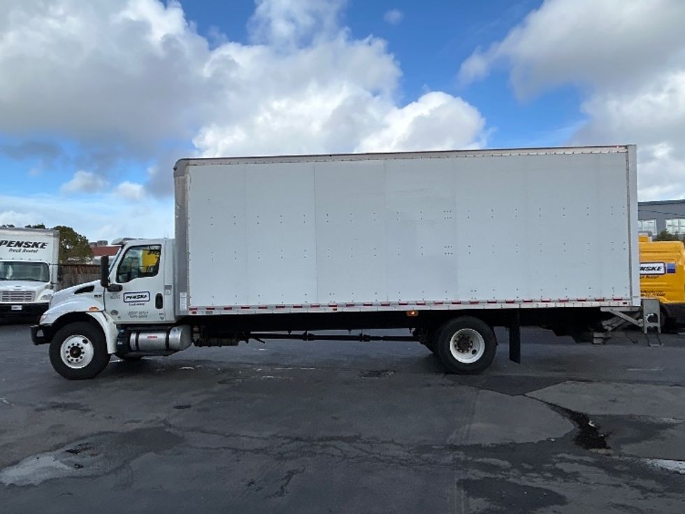 Medium Duty Box Truck-Light and Medium Duty Trucks-International-2020-MV607-West Sacramento-CA-102,312\n\t\tmiles-$ 62,250 - Image 4