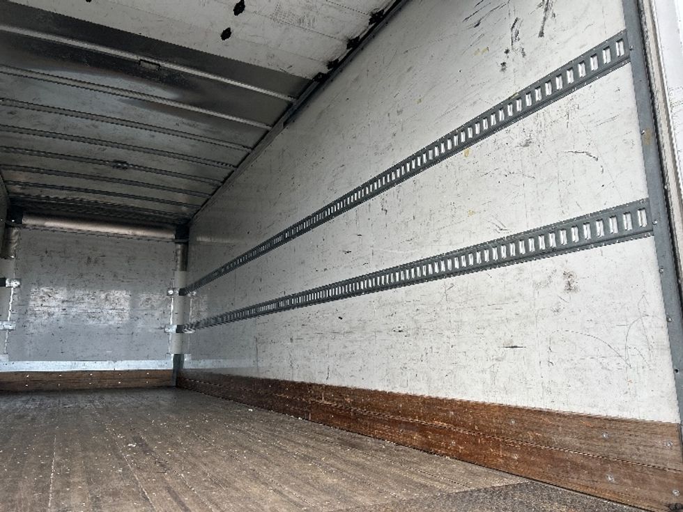 Medium Duty Box Truck-Light and Medium Duty Trucks-International-2020-MV607-West Sacramento-CA-102,312\n\t\tmiles-$ 62,250 - Image 12