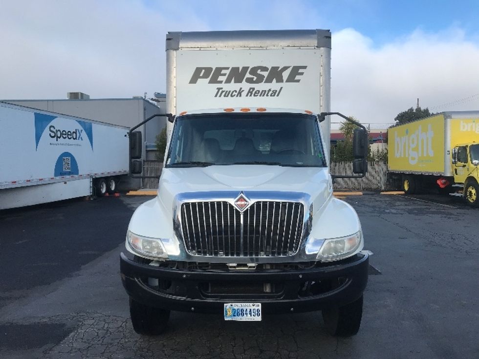 Medium Duty Box Truck-Light and Medium Duty Trucks-International-2020-MV607-West Sacramento-CA-104,360\n\t\tmiles-$ 52,000 - Image 2