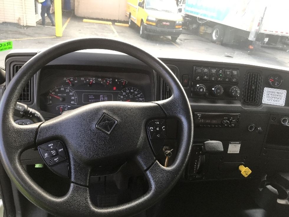 Medium Duty Box Truck-Light and Medium Duty Trucks-International-2020-MV607-West Sacramento-CA-104,360\n\t\tmiles-$ 52,000 - Image 18