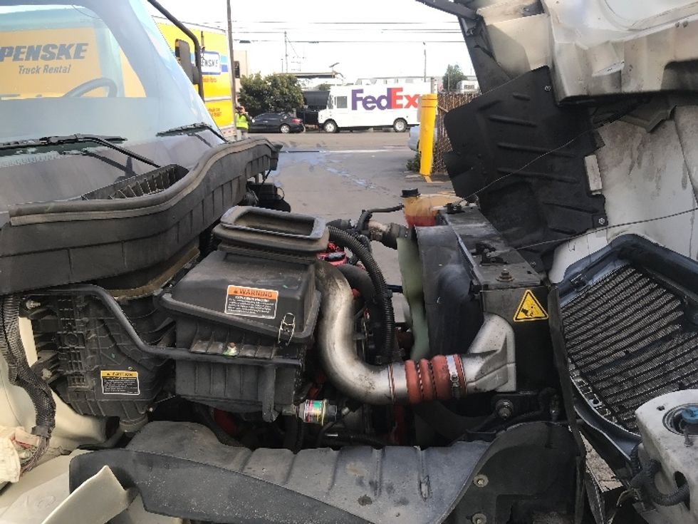 Medium Duty Box Truck-Light and Medium Duty Trucks-International-2020-MV607-West Sacramento-CA-104,360\n\t\tmiles-$ 52,000 - Image 23