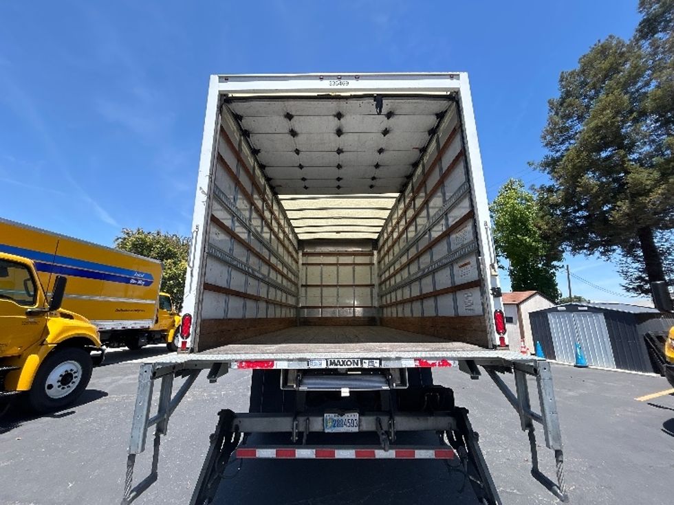 Medium Duty Box Truck-Light and Medium Duty Trucks-International-2020-MV607-West Sacramento-CA-120,216\n\t\tmiles-$ 53,250 - Image 8